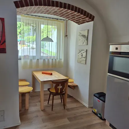 Kuehweg Appartement Hermagor-Pressegger See